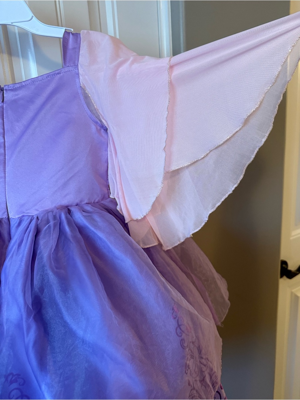 Disneys Tangled Rapunzel Costume Size 4 - Picture 4 of 4